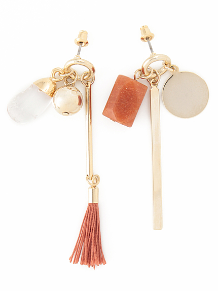 タッセルピアス