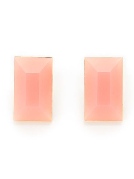 ストーンピアス