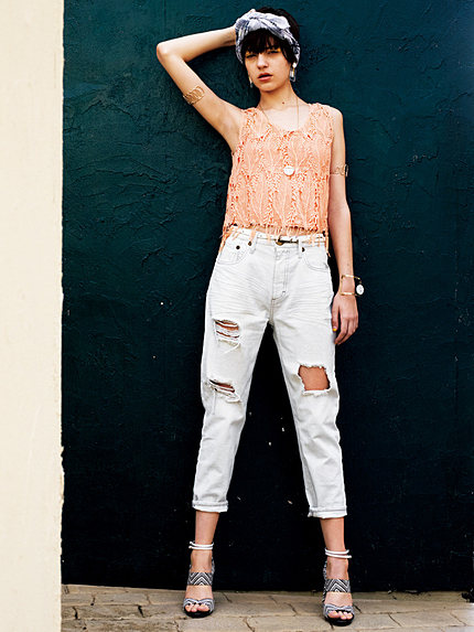 【CASUAL】クラッシュテーパードBOYSデニム