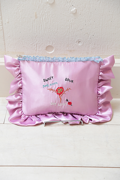 sweetフリルクラッチ