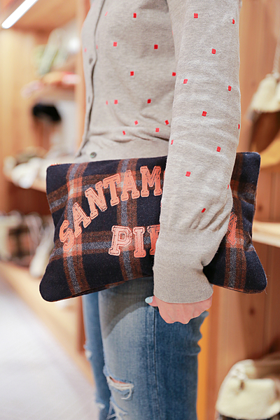 ウールチェッククラッチ