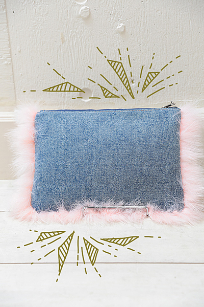 デニムフェザークラッチ