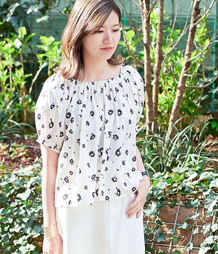 【2WAY】オープンショルダー花柄ブラウス