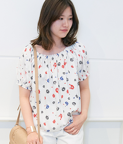 【2WAY】オープンショルダー花柄ブラウス