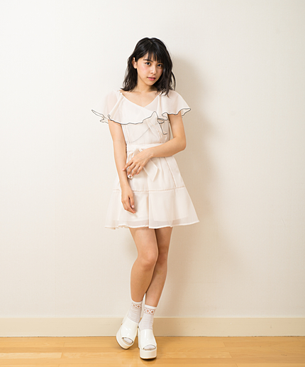 フリルカシュクールロンパース