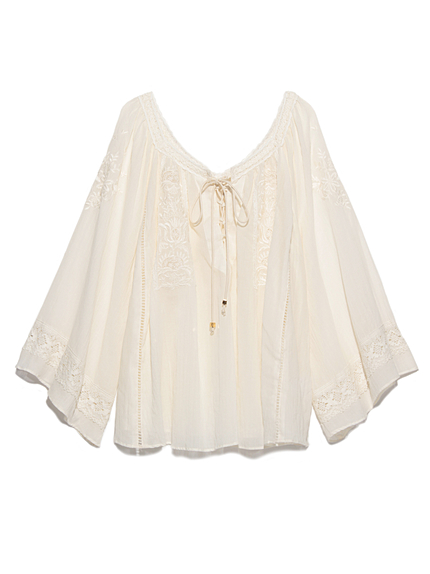 シアー刺繍ブラウス