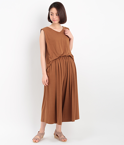 Vネックオールインワン