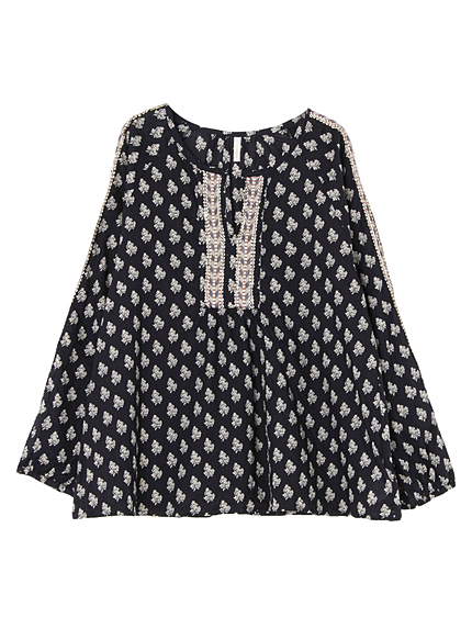 プリント刺繍ブラウス