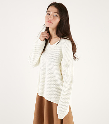 SLIT V／N KNIT TOPS
