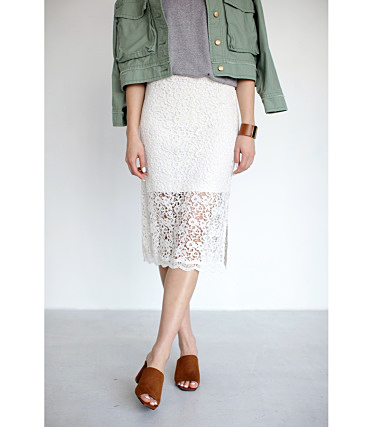 リーフレースタイトスカート