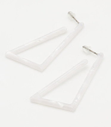 アンバーカラーピアス