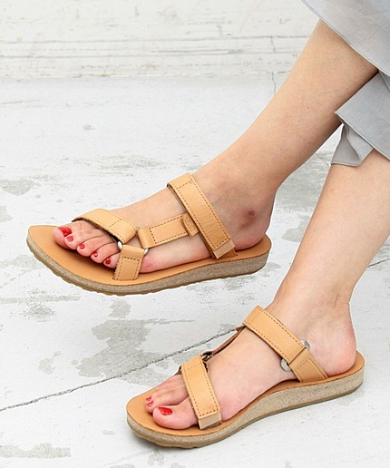 <TEVA(テバ)>∵ UNIVERSAL SLIDE LEATHER サンダル