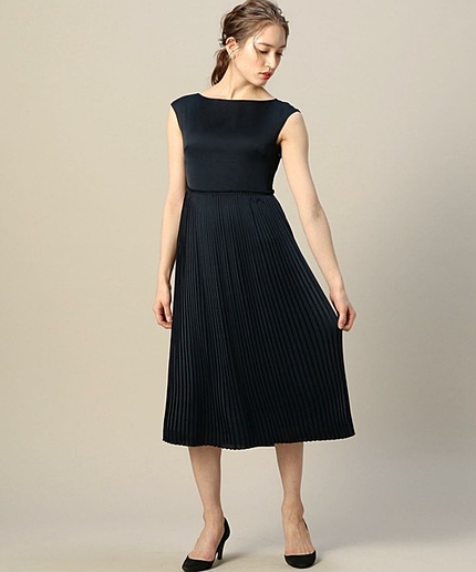 BY DRESS サテンプリーツフレンチスリーブ o
