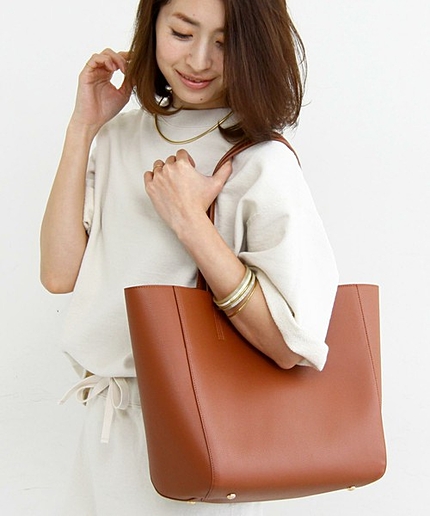 BY∵ IN POUCH シンプルトート o