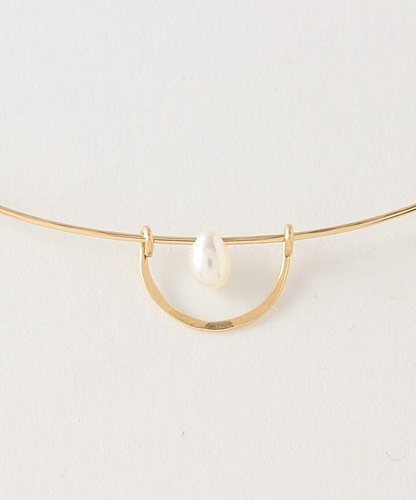 ＜CINQ＞ONE PEARL NECK CUFF/ﾈｯｸｶﾌ