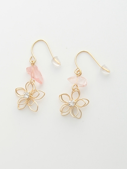 フラワーストーンピアス