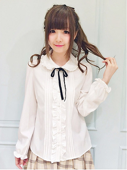 14.ＡＷ　細リボンタイ付きフリルブラウス