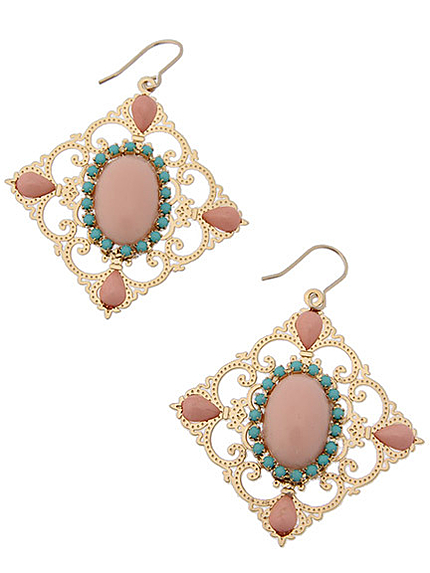 ダイヤ形プレートピアス