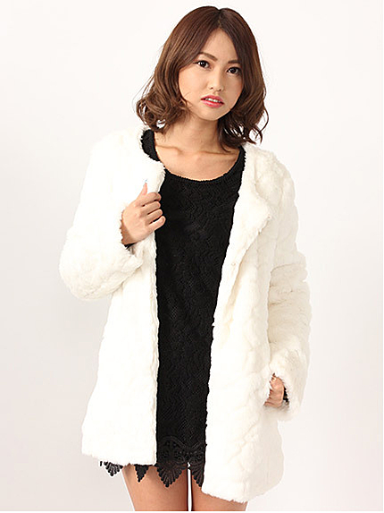 【CECIL PRESS掲載】ノーカラーファーコート