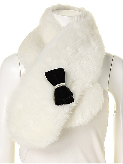 【CECIL BOOK掲載】ベロアリボン付きファーマフラー