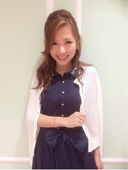 バックレースニットカーデ