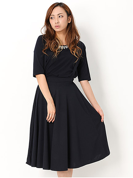 サスペンダーミモレスカート