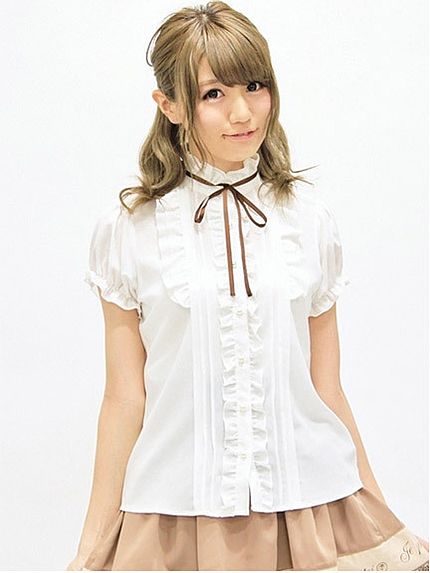 14.AW　スタンドフリルブラウス