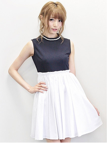 14.AW　パール付きスタンド衿ドッキングワンピース