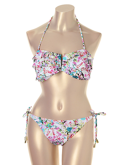 RUNWAY channel【三愛】Hugo Granvill