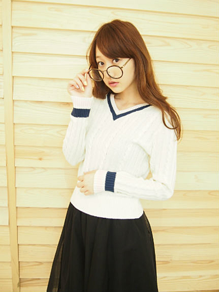 Littny【CL】VネックニットPO