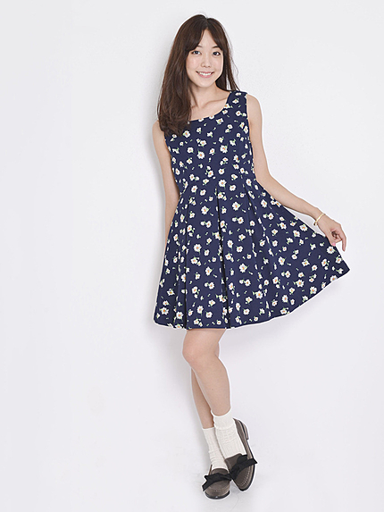 【dazzlin】スクエアネック花柄ワンース