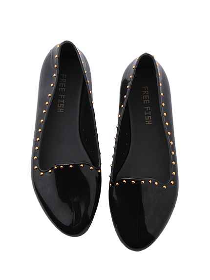 RUNWAY channel【FREE FISH】スタッヅ付きオペラパンプス