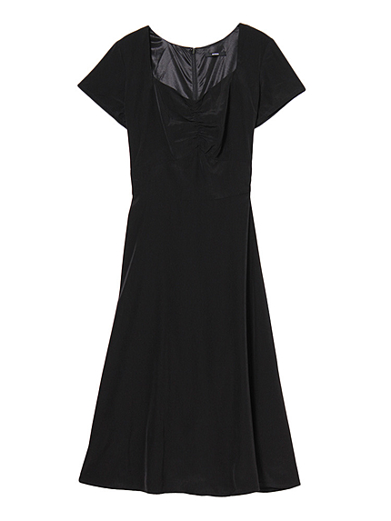 crowd floretデコルテフレアーワンピース