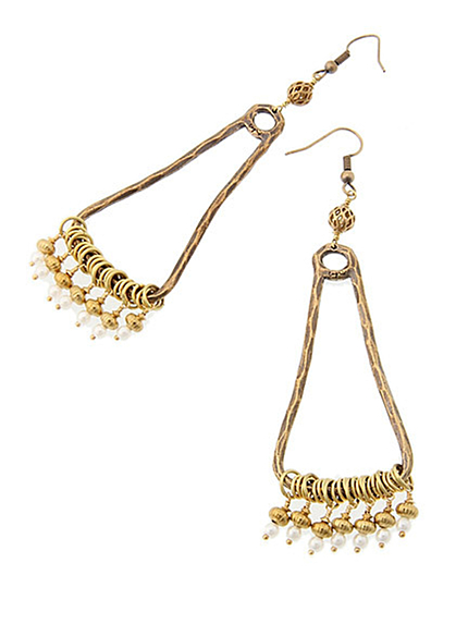 Ungridトライアングルビーズピアス