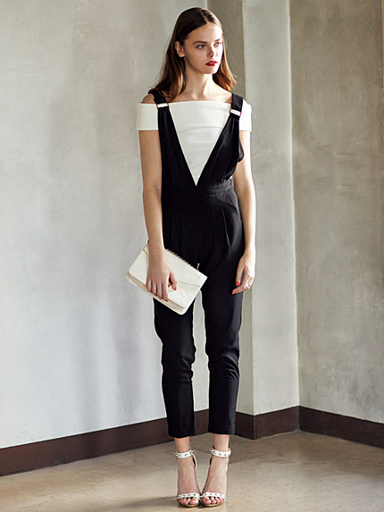 LAGUNAMOON【CASUAL】Vネックタックサロペット