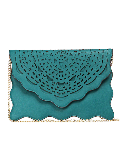 LAGUNAMOONカットワークスカラップクラッチ