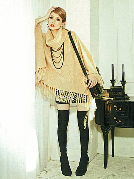 EMODAタートルニットポンチョ