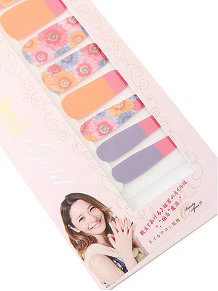 RUNWAY channel【Queen'S Nail】アブラエフラワー