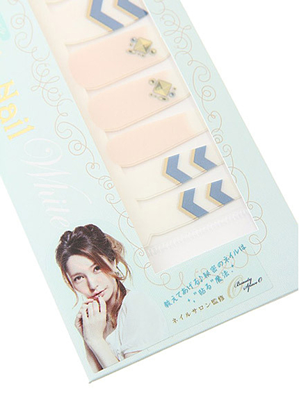 RUNWAY channel【Queen'S Nail】Vライン