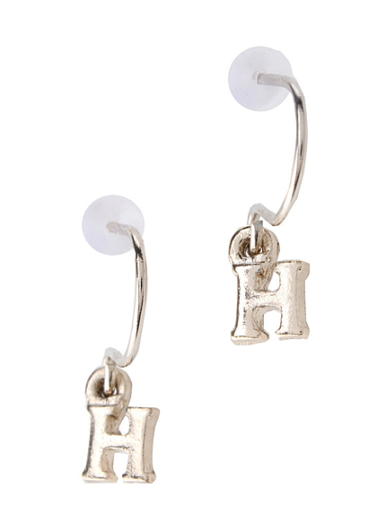 FLOVEイニシャルピアス H