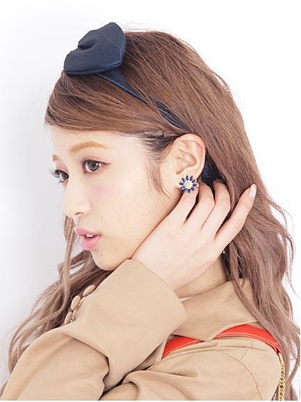 MiCOAMERiフラワーピアス