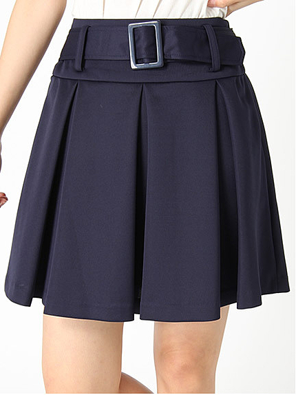 フロントベルトタックフレアスカート