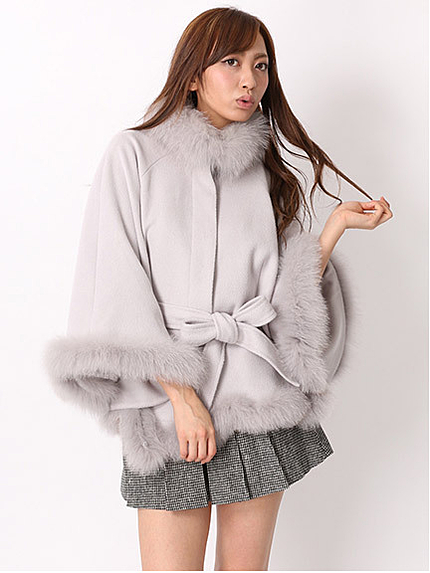 ウエストリボン付きポンチョ風コート