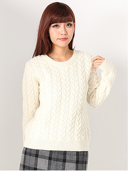 ケーブルニット