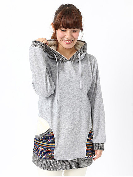 柄切り替えボアフードパーカ