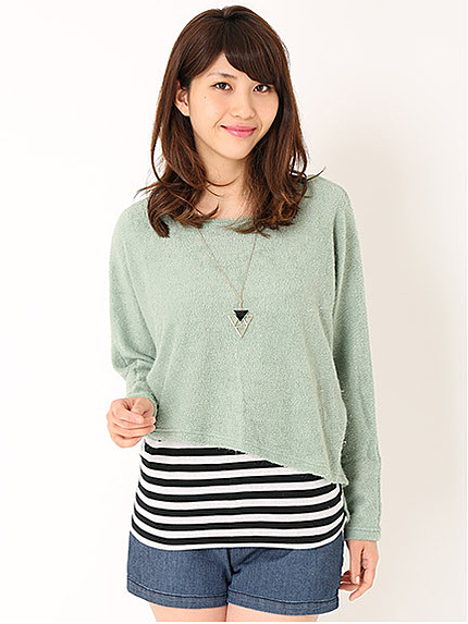 ネックレス付きボーダーレイヤード風トップス