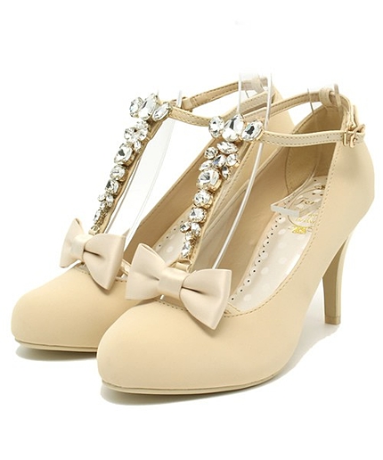 ジュエルＴストラップパンプス