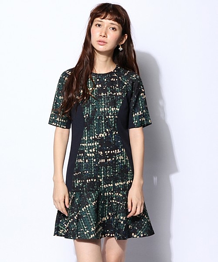 アブストラクト柄切替ワンピース