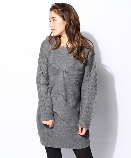 立体ケーブルニットワンピース