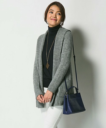 アルパカウールバルキーニット